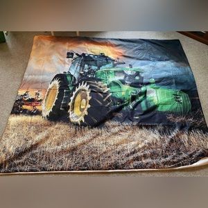 King-sized John Deere duvet and pillow shams